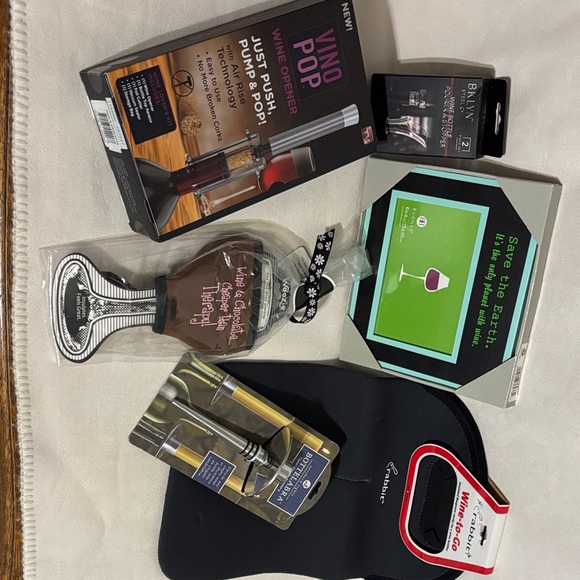 Wine Accessory Gift Set - Picture 1 of 8